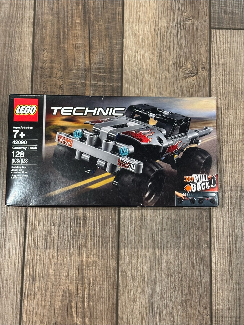 LEGO Technic 42090 Getaway Truck 128 Pieces Retired New